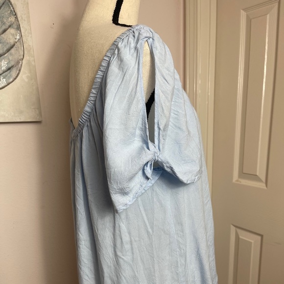 Light blue open sleeve blouse - Picture 2 of 4